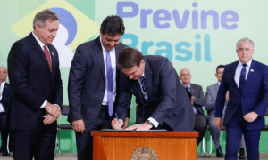 Leia mais sobre o artigo Municípios receberão R$ 401 milhões para cadastrar brasileiros no SUS  